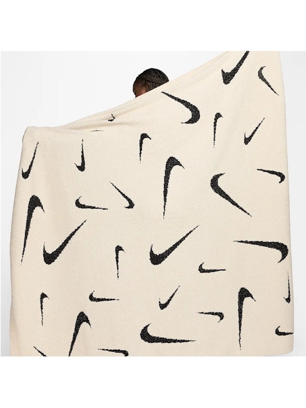 Nike Phoenix Cozy Boucle Blanket Unisex Sports Casual Blanket NWT HQ6917-118 - Picture 2 of 10